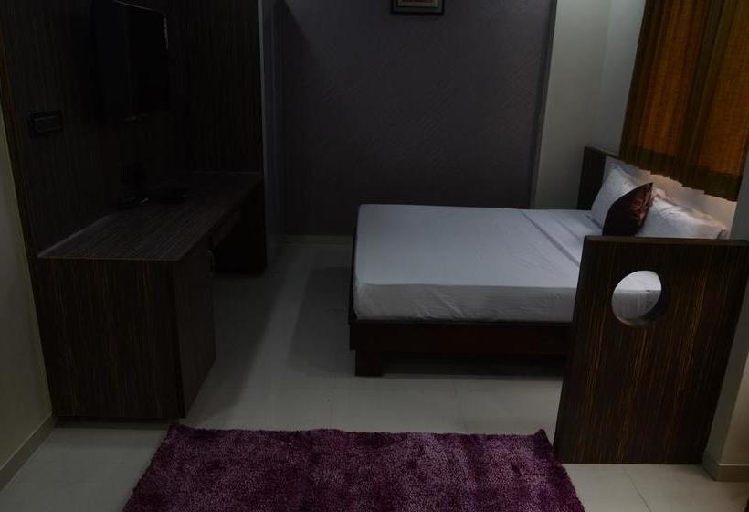 Hotel Kohinoor Plaza 8