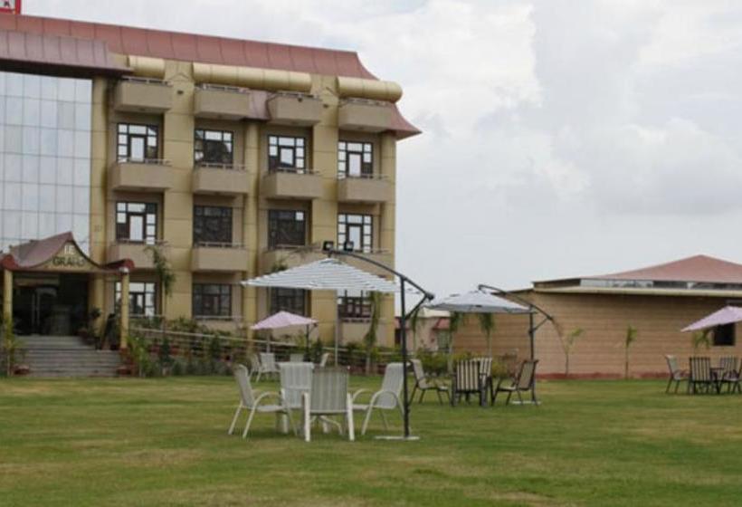 Hotel Le Grand Regency 19