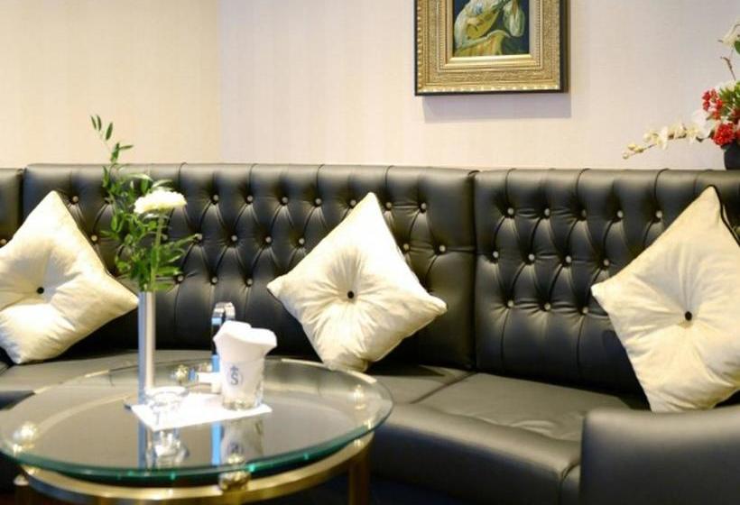 Baxter Hoare Hotel Ship Düsseldorf 20