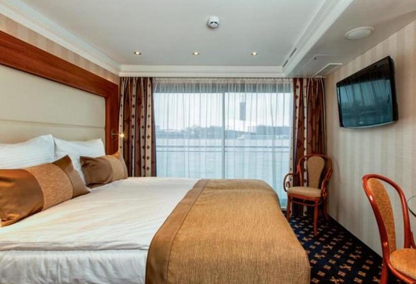 Baxter Hoare Hotel Ship Düsseldorf 4