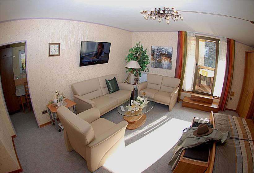 Moselhotel Leyendecker Garni 15