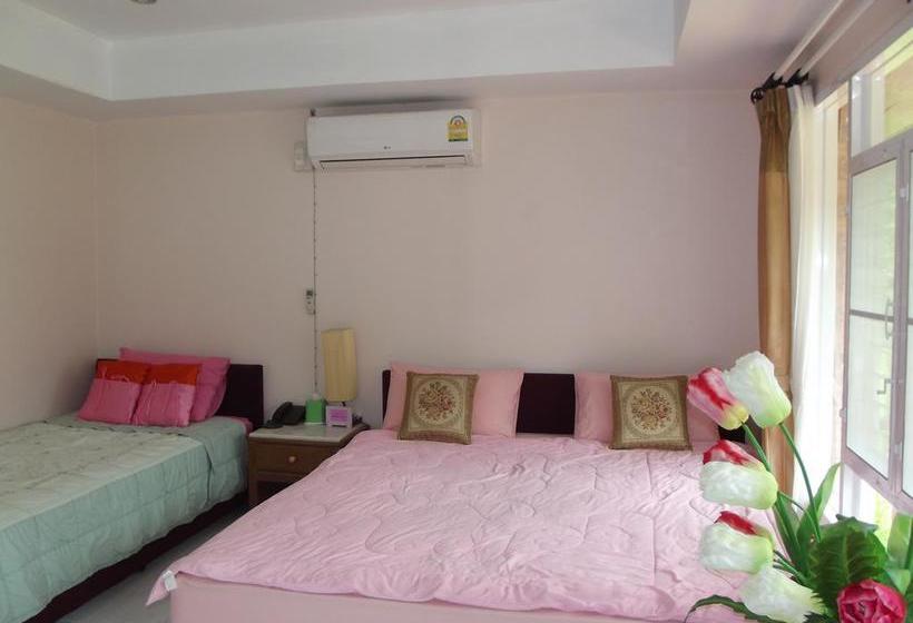 Phuchomjan Resort 19