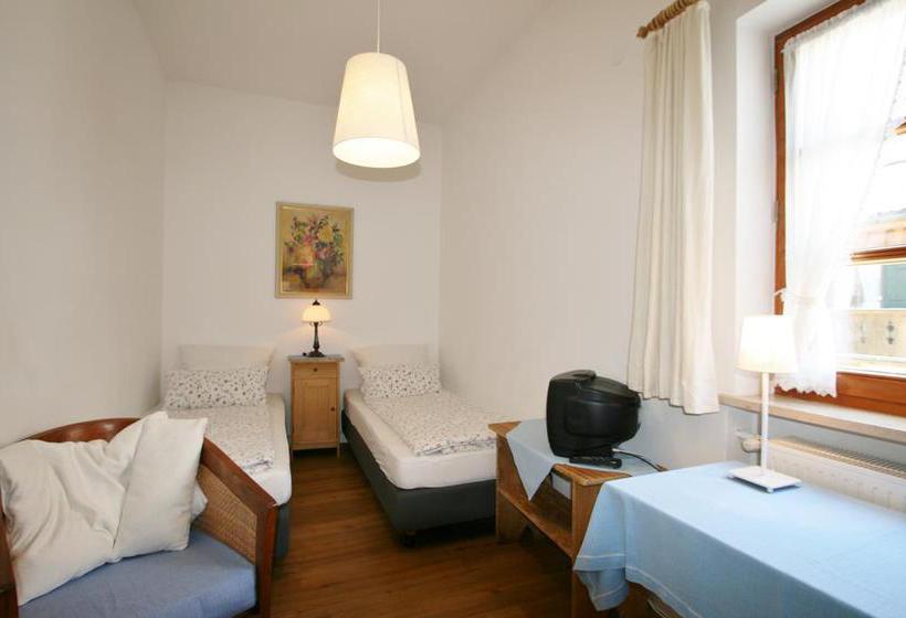 Hotel Gasthof Zur Rose 5