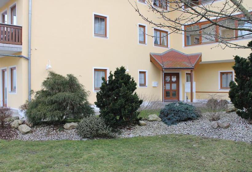 Hotel Garni Vogelsang 4