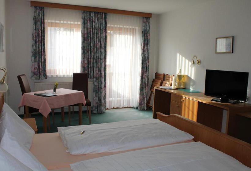 Hotel Garni Vogelsang 9