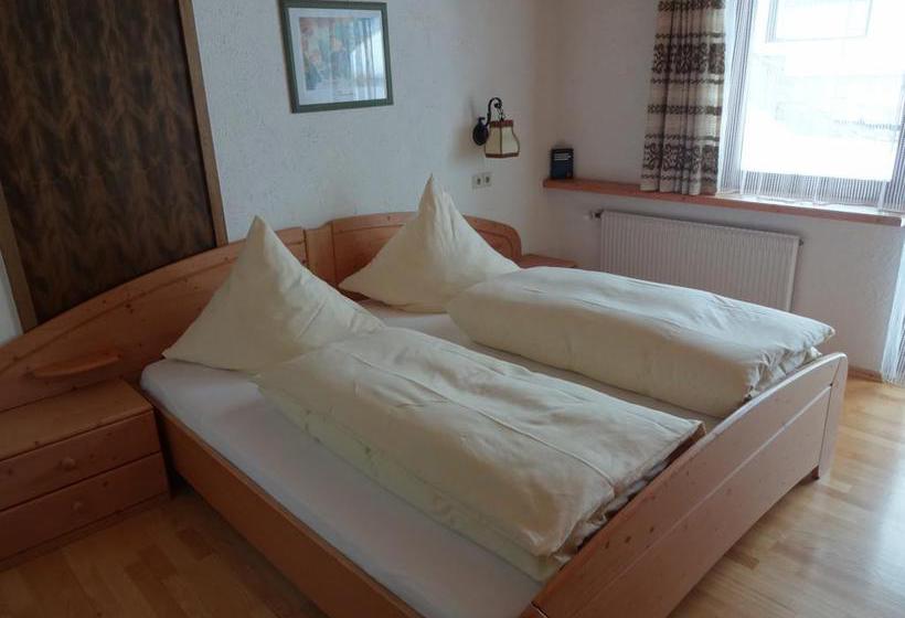 Hotel Hochschwarzwaldhof 11