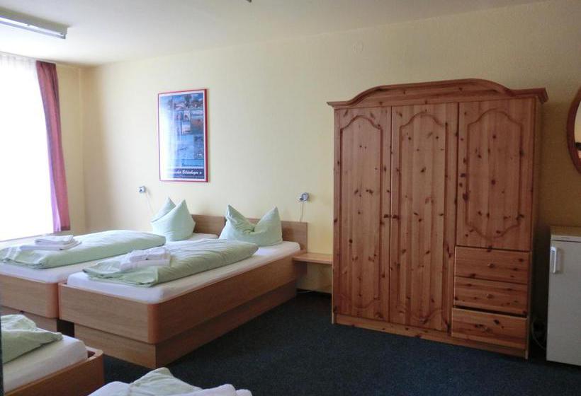 Hotel Am Kleinbahnhof 6