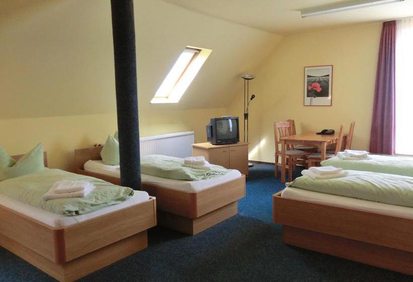 Hotel Am Kleinbahnhof 9