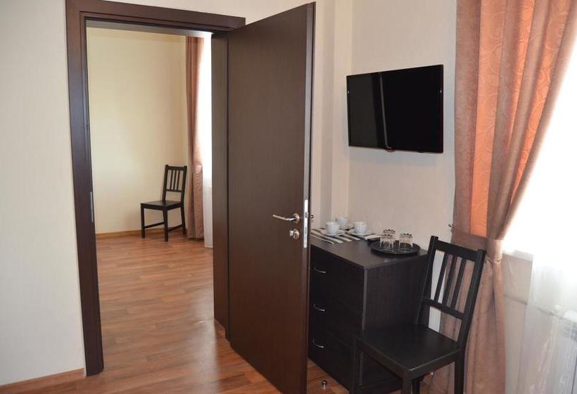 Hotel Severny Zamok 14