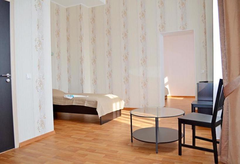 Hotel Severny Zamok 15