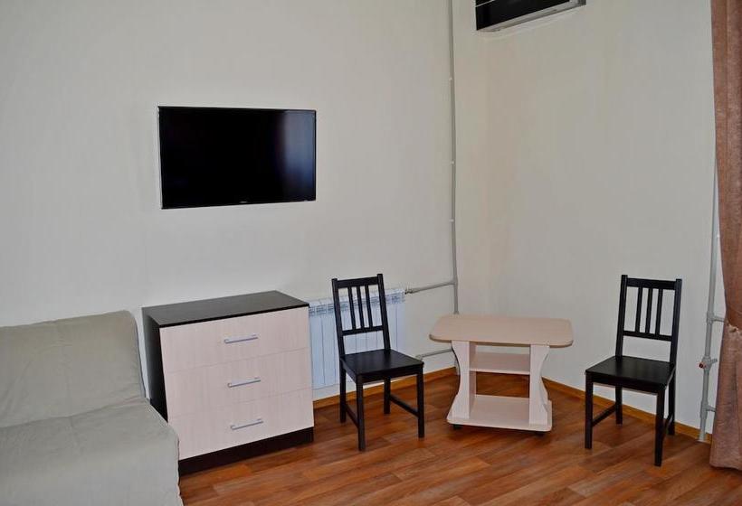 Hotel Severny Zamok 18