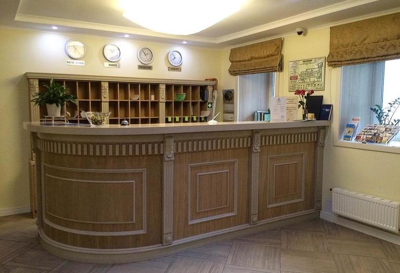 Hotel Starosadskiy 15