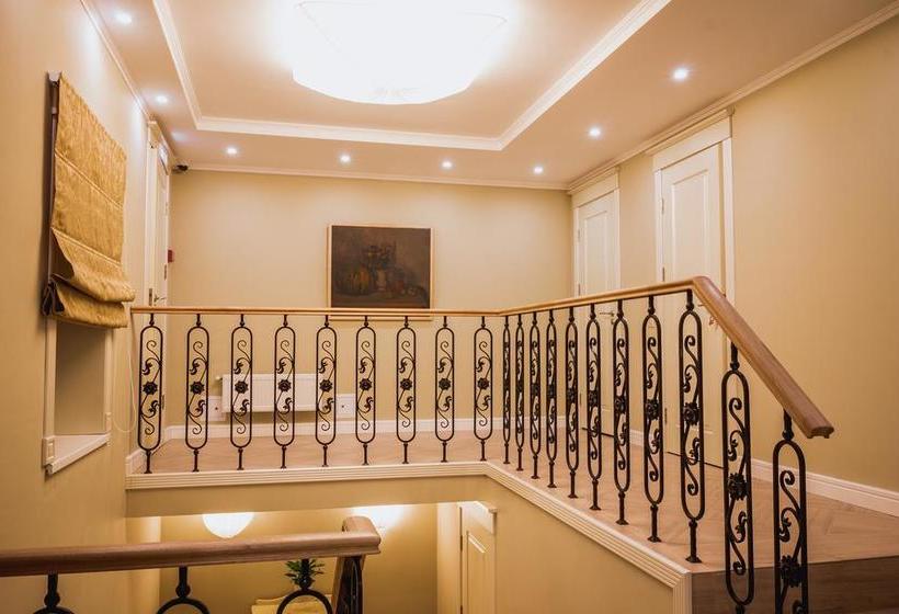 Hotel Starosadskiy 19