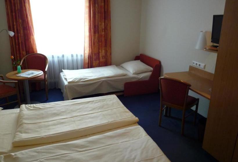 Hotel Pflieger Nebengebäude 4