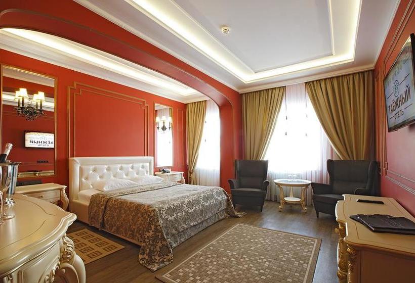 Hotel Tayozhny 19