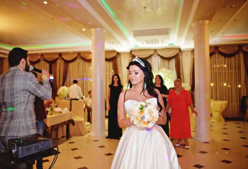 Hotel Grand Paradise 3