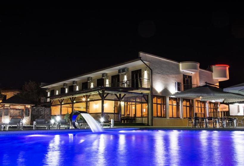 Hotel Grand Paradise 8