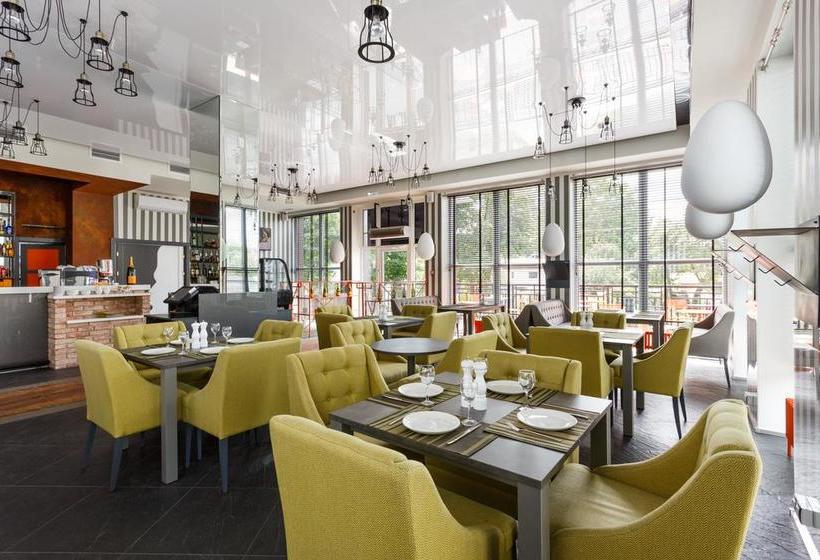 Boutique Hotel Paradoks 10