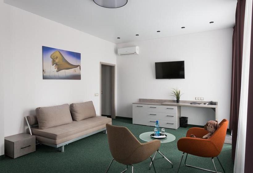 Boutique Hotel Paradoks 14