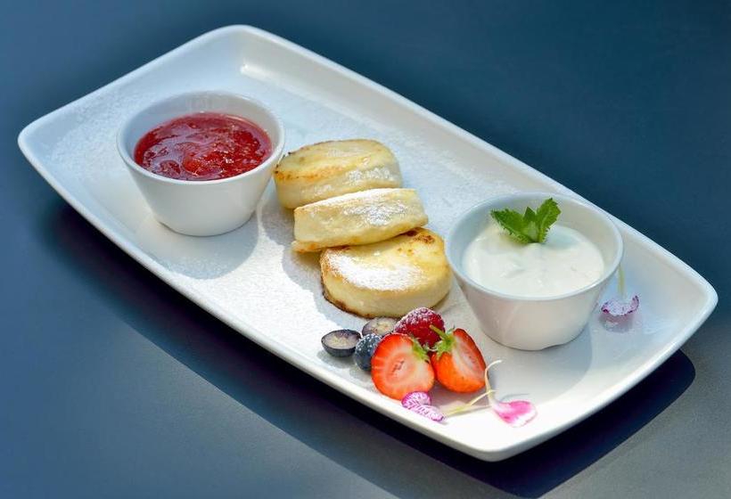 Boutique Hotel Paradoks 8