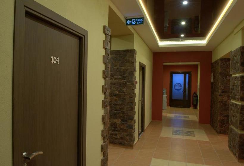 Aparthotel Camelot 10