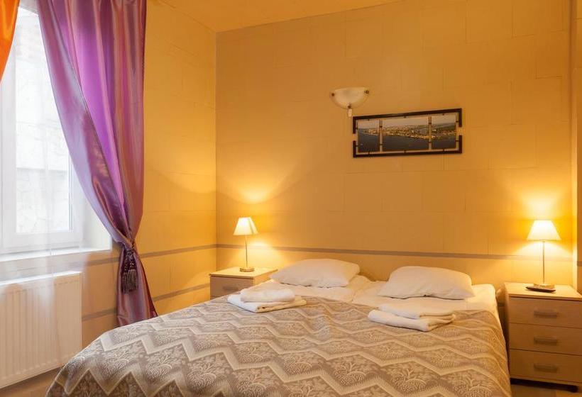 Hotel Zamok Domodedovo 11