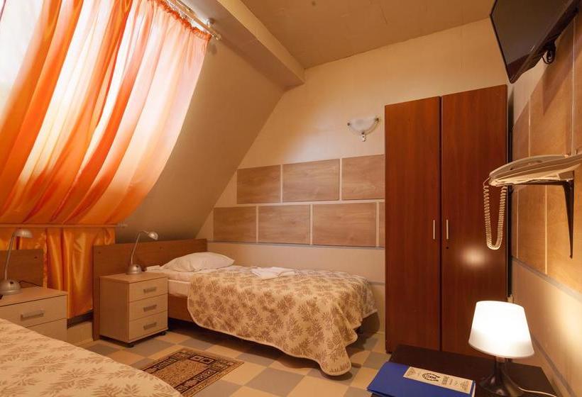 Hotel Zamok Domodedovo 19