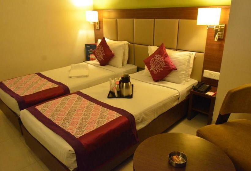 Hotel OYO Rooms Kutchery Road 12