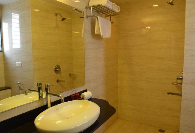 Hotel OYO Rooms Kutchery Road 13