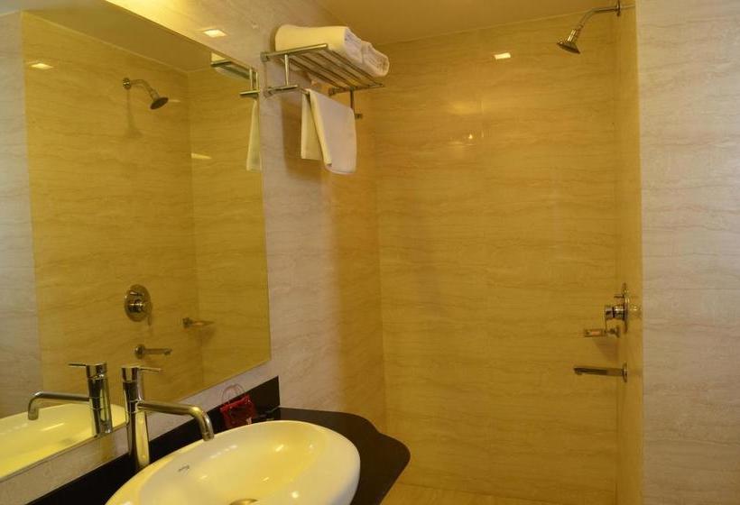 Hotel OYO Rooms Kutchery Road 15