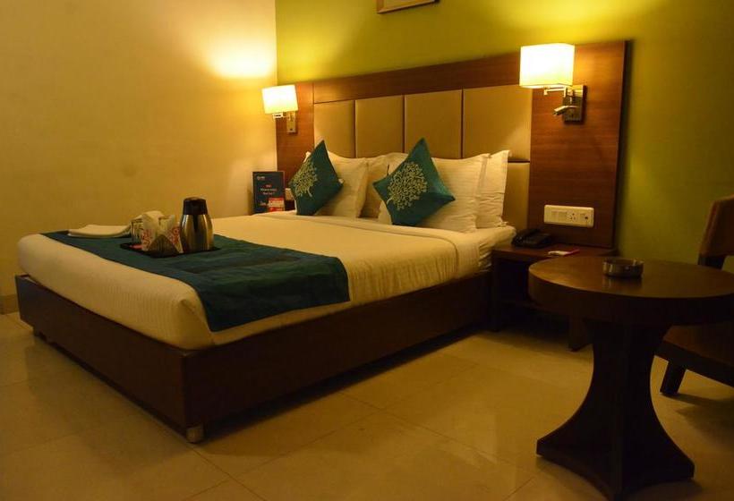 Hotel OYO Rooms Kutchery Road 6