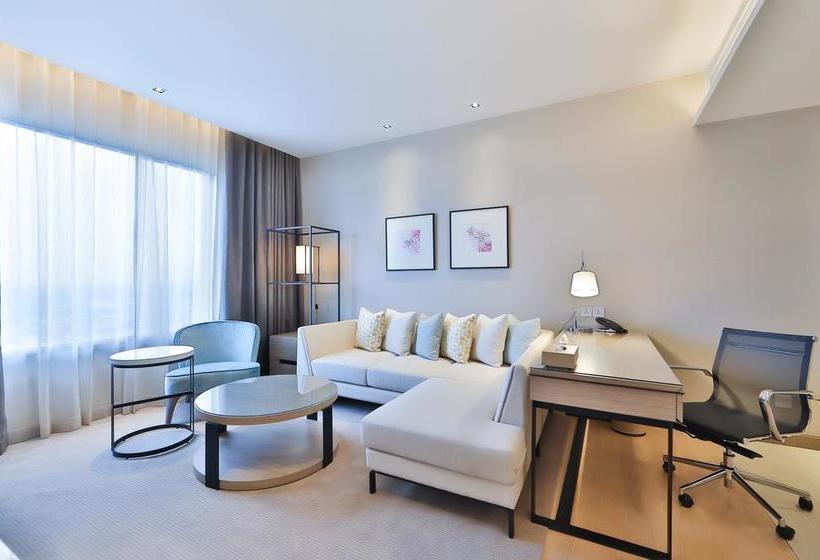 Holiday Inn Hotel & Suites Rayong City Centre 12