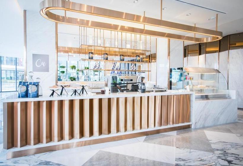 Holiday Inn Hotel & Suites Rayong City Centre 4