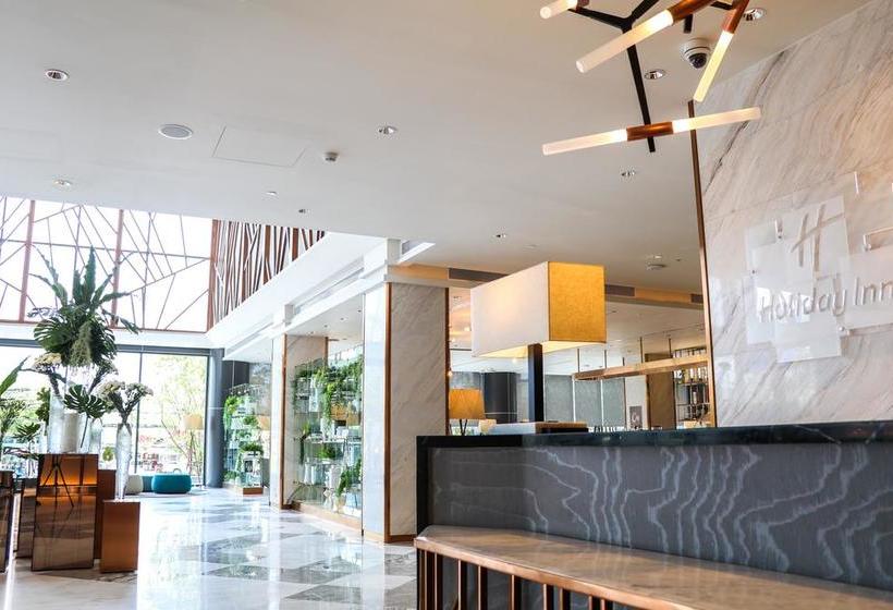 Holiday Inn Hotel & Suites Rayong City Centre 7