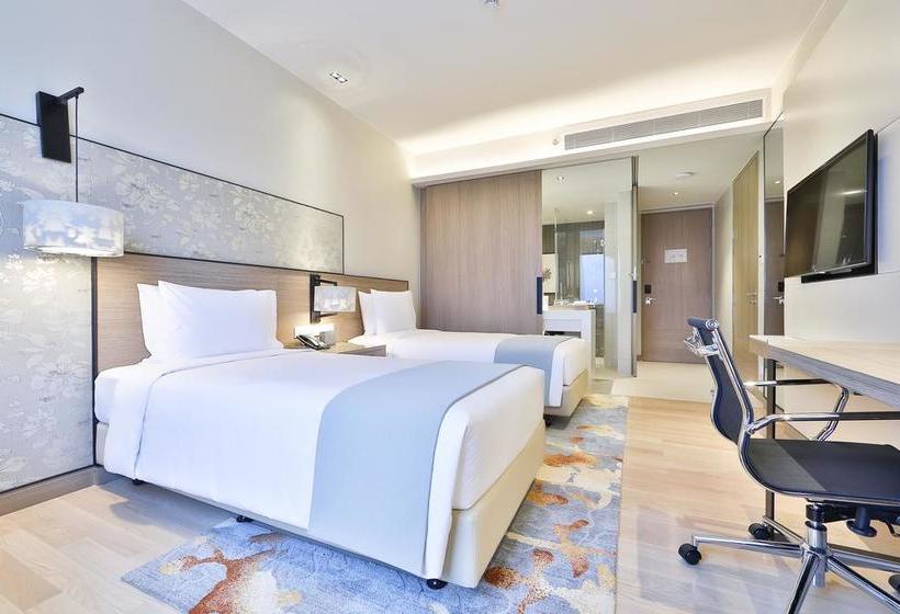 Holiday Inn Hotel & Suites Rayong City Centre 9
