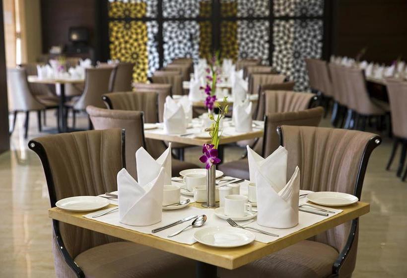 Hotel Golden Tulip Suites Gurgaon 1