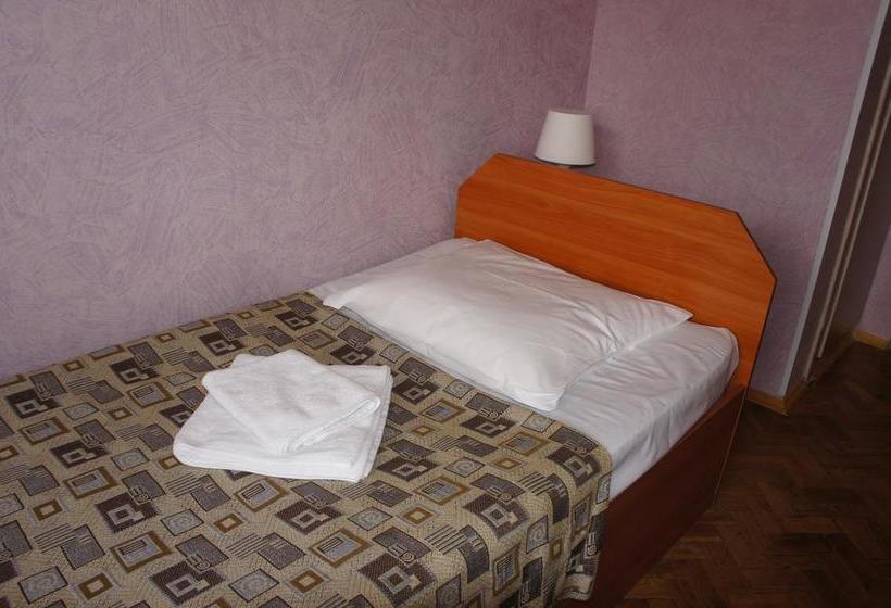 Ramin Economy Hotel 3