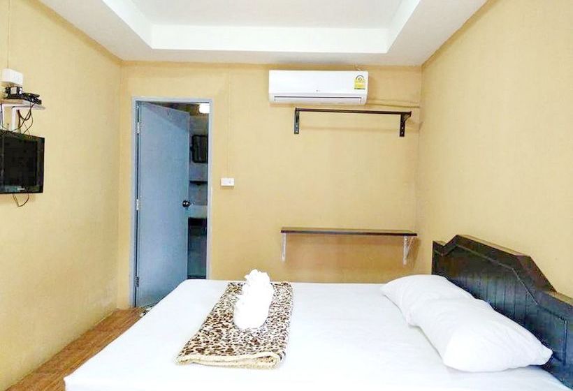 Hotel Tuk Tuk Guesthouse 4