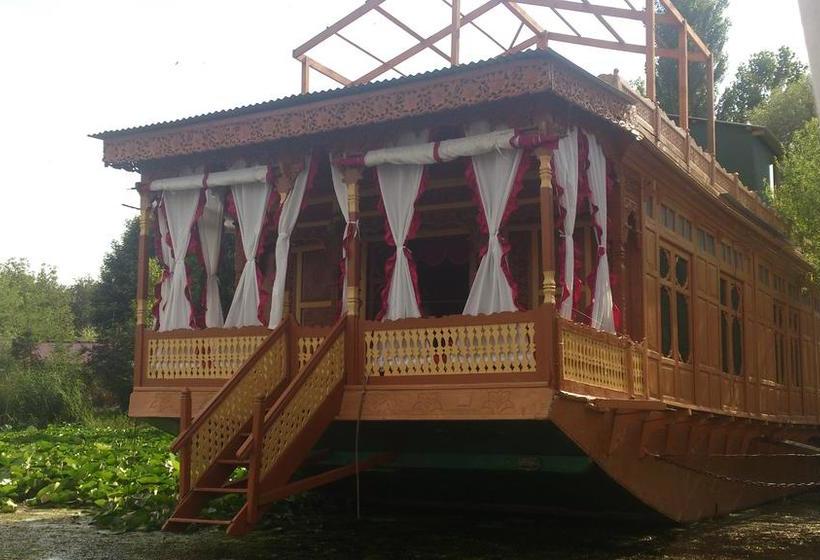 Hotel New Jacquline Heritage Houseboats 13