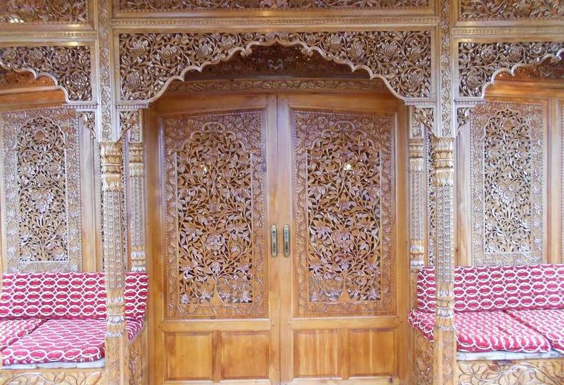 Hotel New Jacquline Heritage Houseboats 5