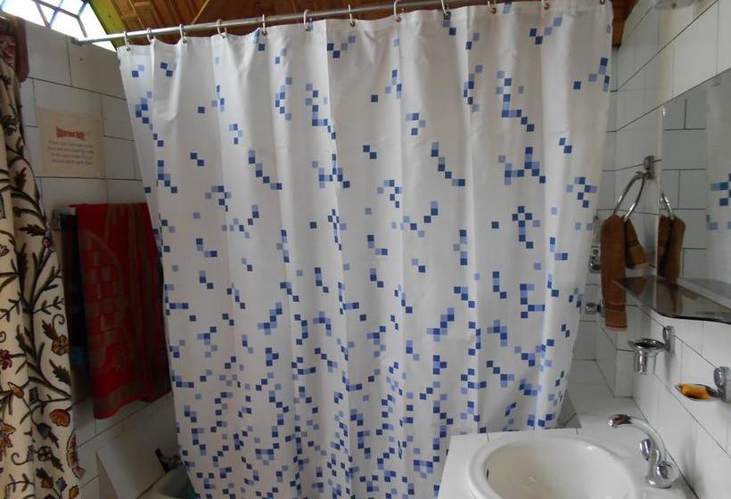 Hotel New Jacquline Heritage Houseboats 7