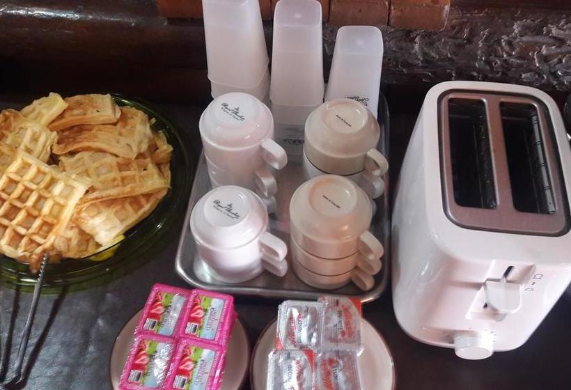 Hostel Culture Club Backpackers 1