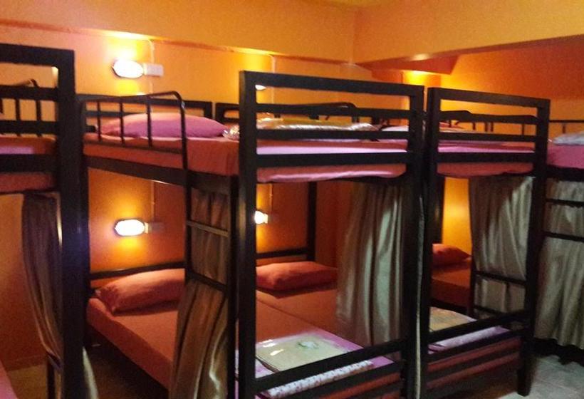 Hostel Culture Club Backpackers 5