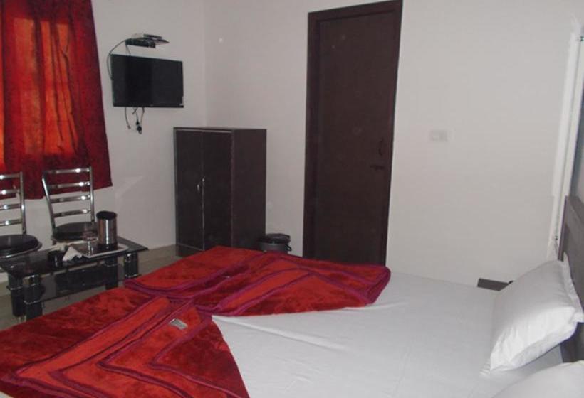 Hotel Raj Paradise 12