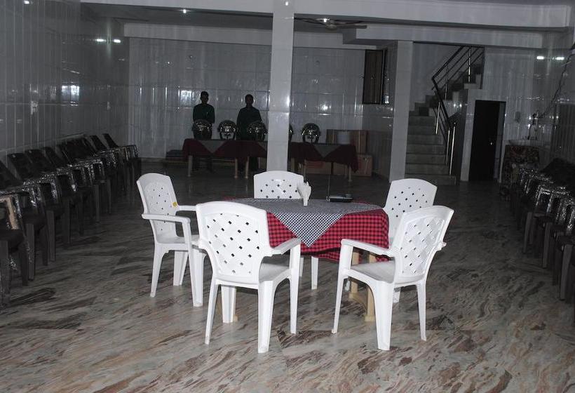 Hotel Raj Paradise 14