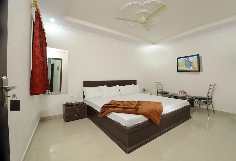 Hotel Raj Paradise 3