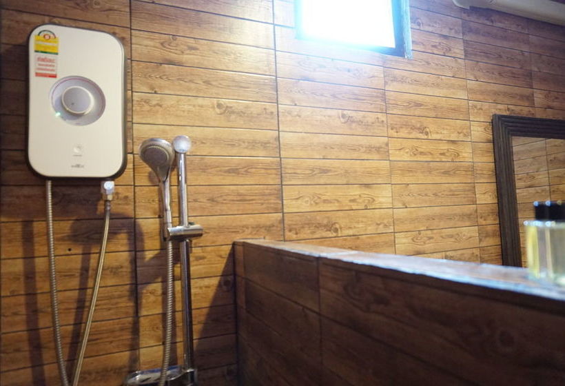 Hotel Wongsaisiri Srichiangkhan 16