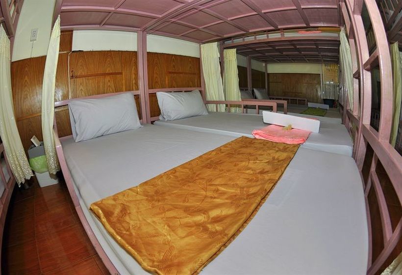 Hostel Blue Diamond Dorm Room 1