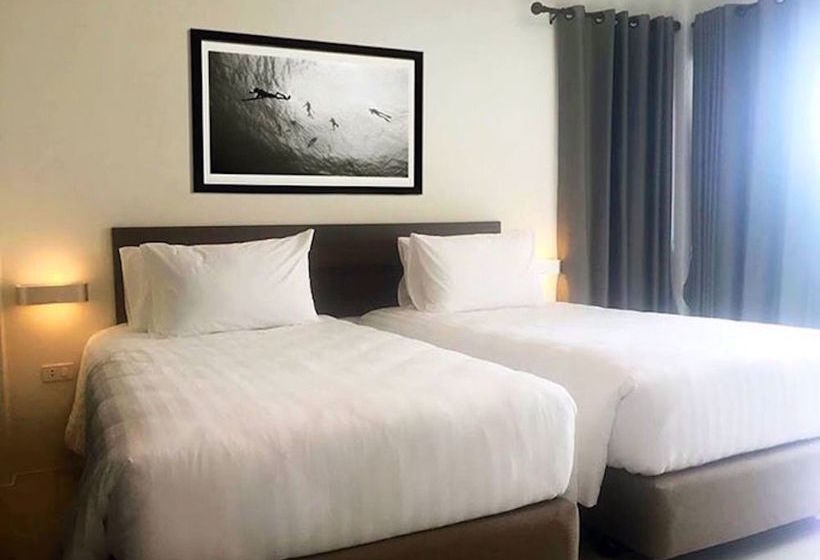 Hôtel Limelight Village 6