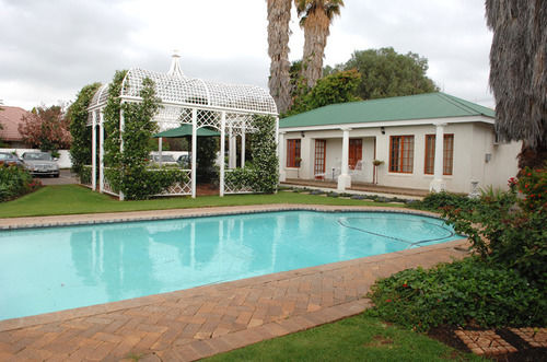 Bed and Breakfast A Tapestry Garden Guest House